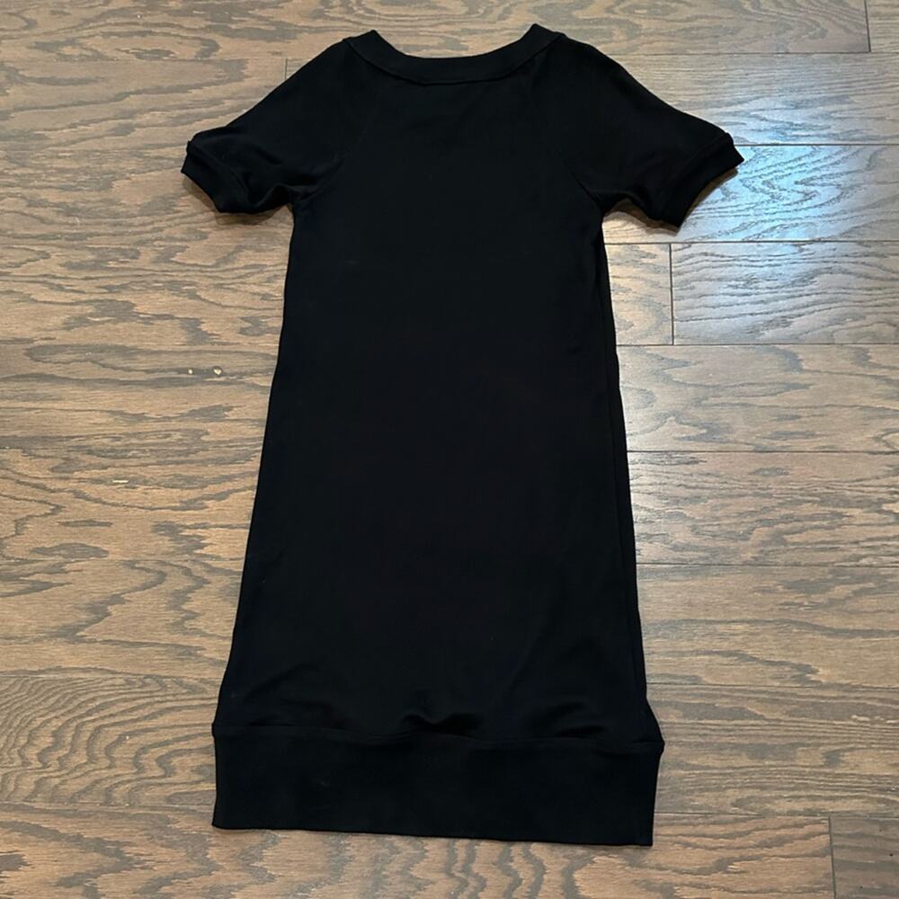 Diane von Furstenberg Light Weight Ceili Black Wool Short Sleeve Dress Size 6 - Picture 2 of 7